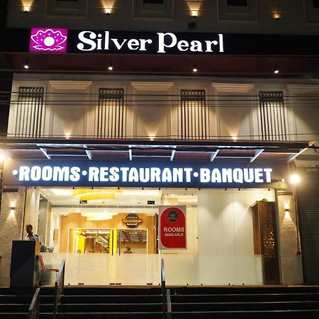 Hotel Silver Pearl Alīgarh Exteriér fotografie