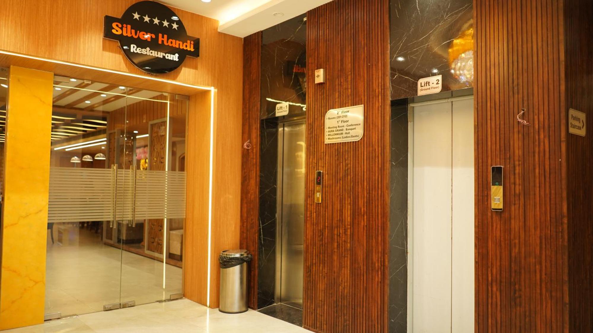 Hotel Silver Pearl Alīgarh Exteriér fotografie